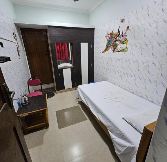 غرفة قياسية فردية, Arunachala Guest House