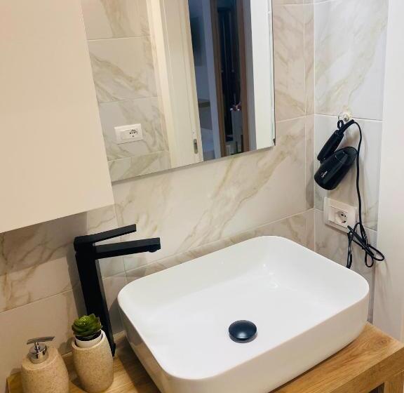 اتاق لوکس چهار تخته, B&b Selâavì Stabia
