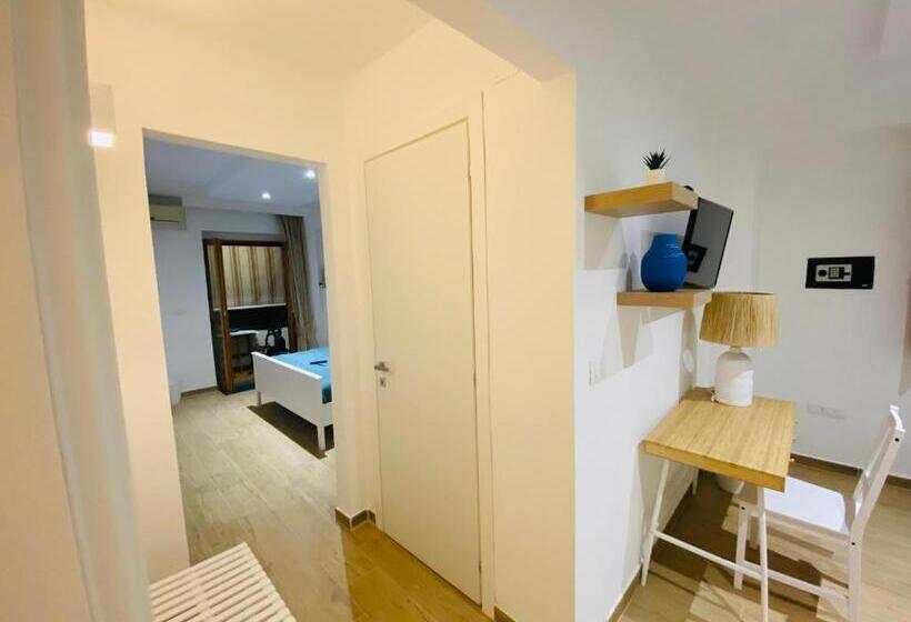 اتاق لوکس چهار تخته, B&b Selâavì Stabia