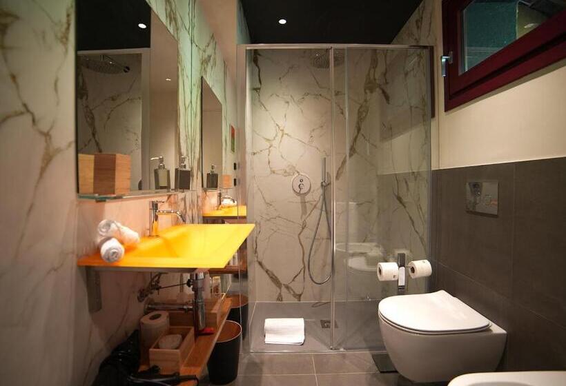 اتاق استاندارد, Castello Di Perno Foresteria, Winery & Rooms