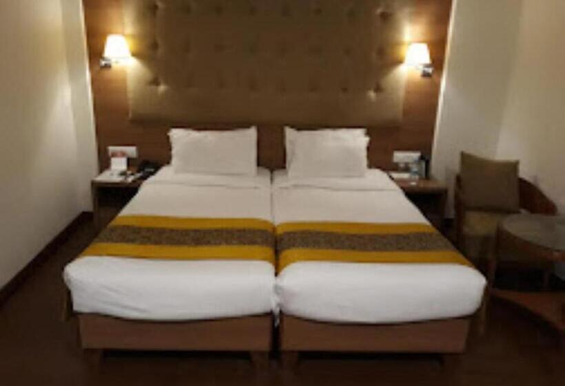 デラックスルーム, Dev International, Chhindwara