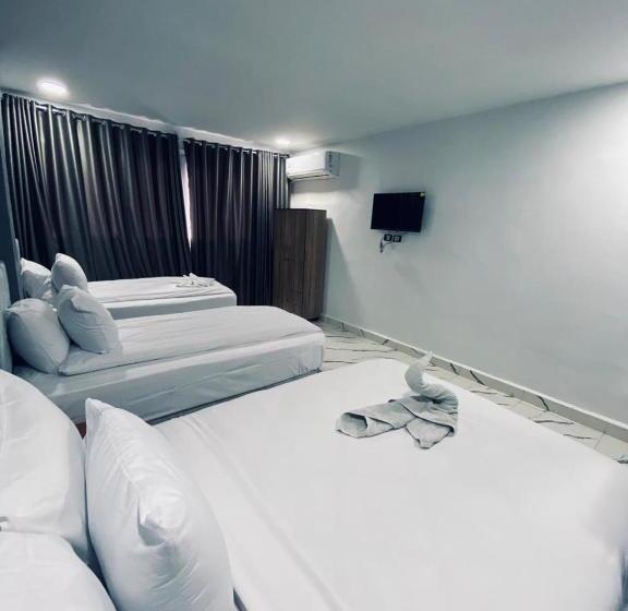 اتاق استاندارد سه نفره, Nada Hostel