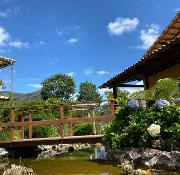 스위트 킹사이즈 침대, Pousada E Restaurante Casa Primitivus