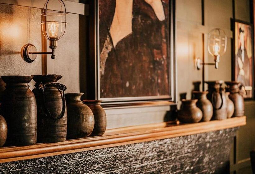 스탠다드 룸 킹사이즈 침대, The Amalfi Minimalist Room Z