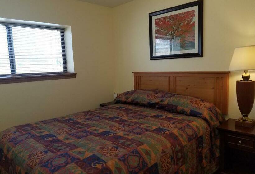 Люкс 2 Спальни, Amber S Inn & Suites