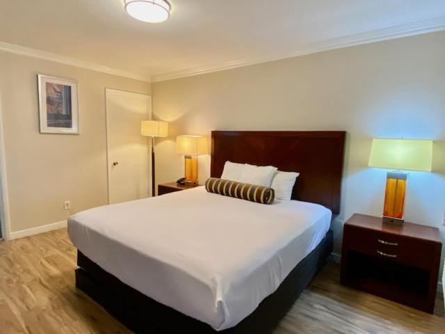 Номер Стандарт, Rose Garden Inn