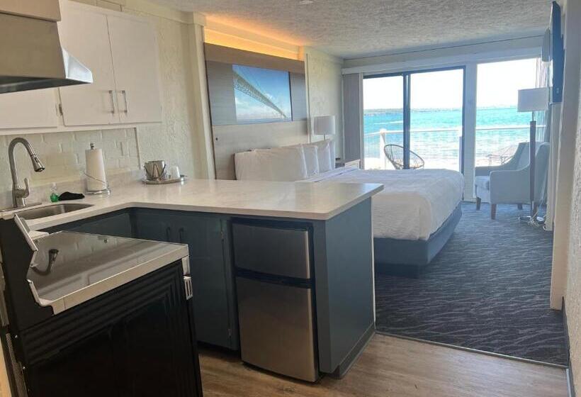 可观景的小型套房, The Beach Haus Resort