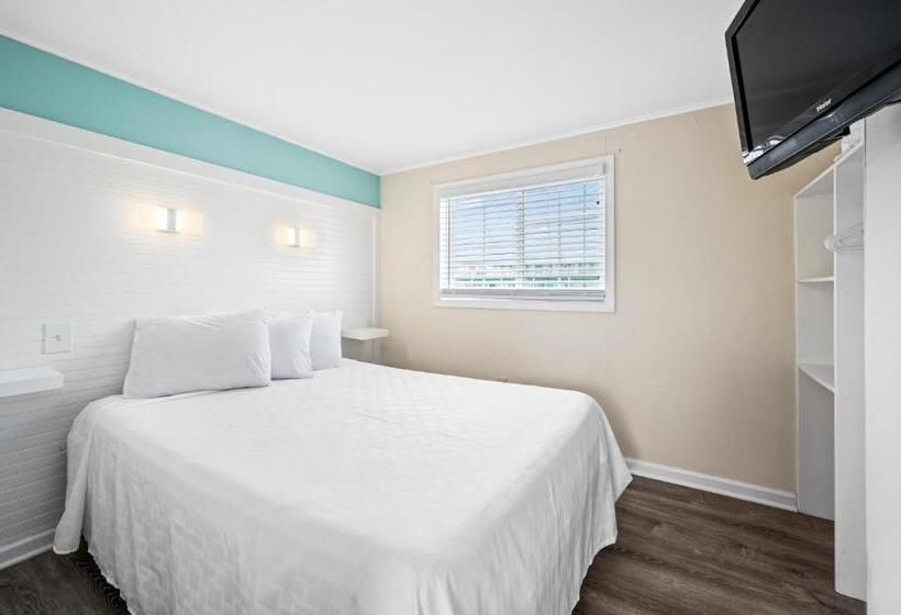 デラックススイート, Madison Beach Motel