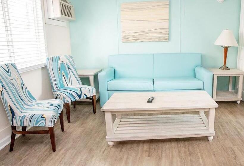 デラックススイート, Madison Beach Motel