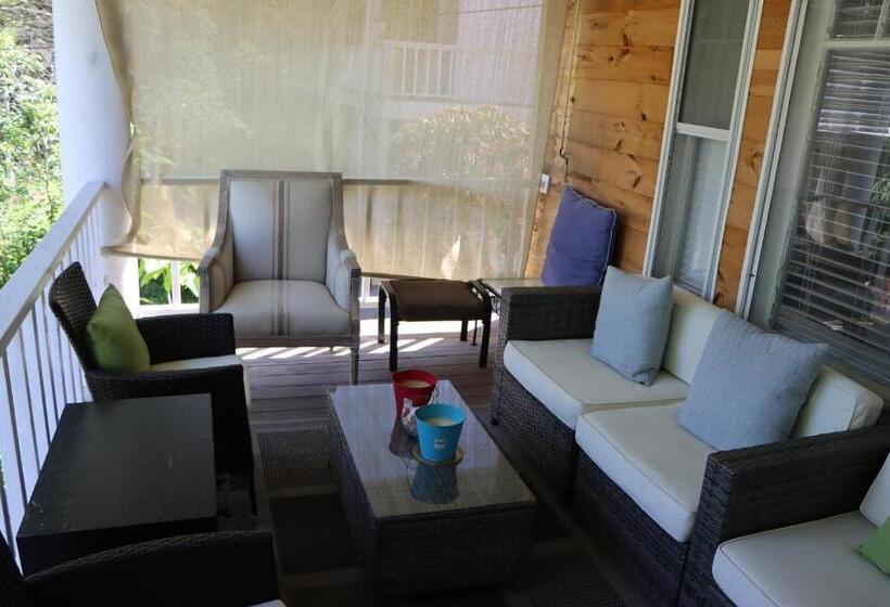 Дом 4 Спальни, Sea View Motel