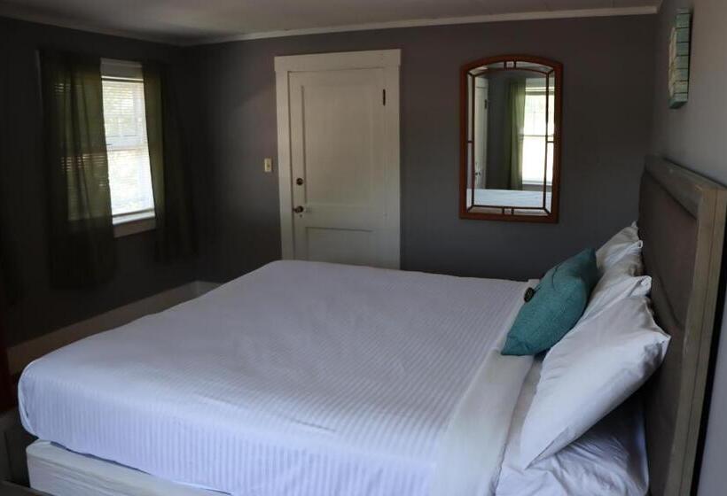 Дом 4 Спальни, Sea View Motel