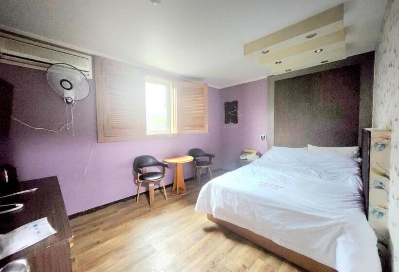 Quarto Estandar, K Highstel Jayeon