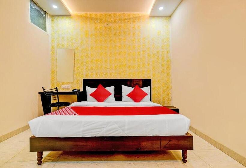 Трехместный Номер Классика, Oyo Hotel Darshini
