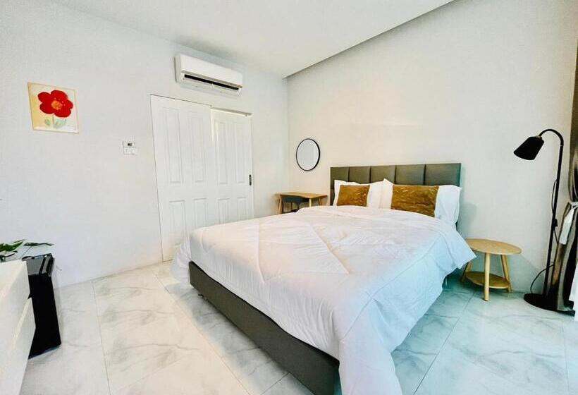 Номер Deluxe с Балконом, Sky View Home And Hostel Chiangmai