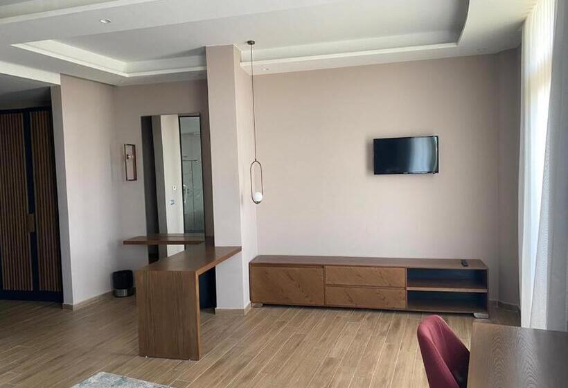 اتاق استاندارد با بالکن, Bolv