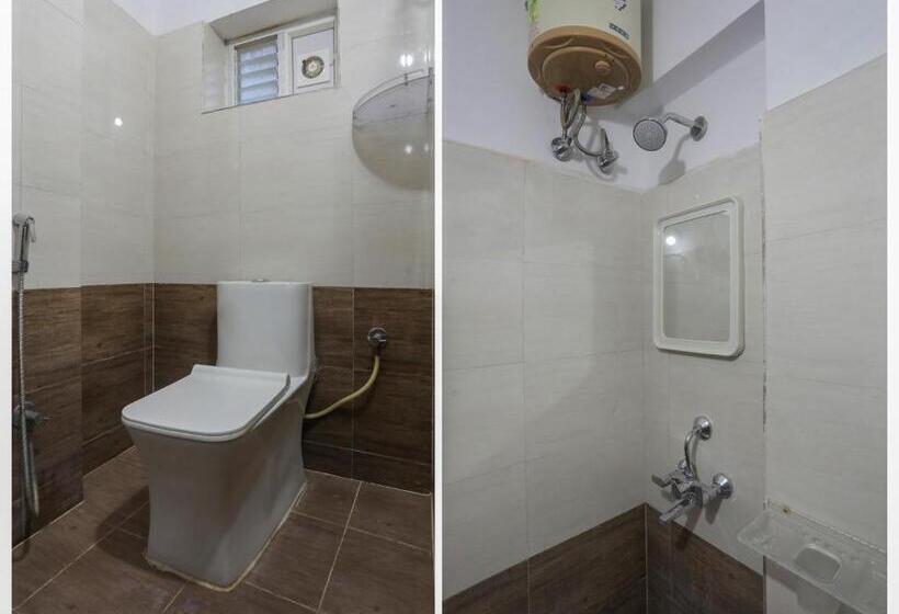 اتاق کلاسیک سه تخته, Collection O Svs Grand Guest House
