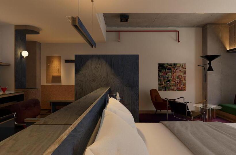 Президентский Люкс, 彼厅酒店hotel In Between