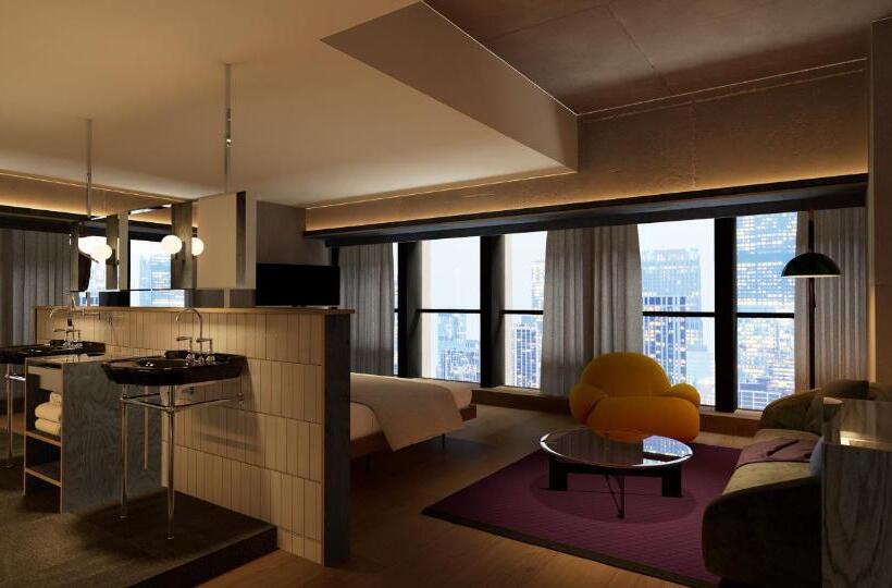 Полулюкс, 彼厅酒店hotel In Between