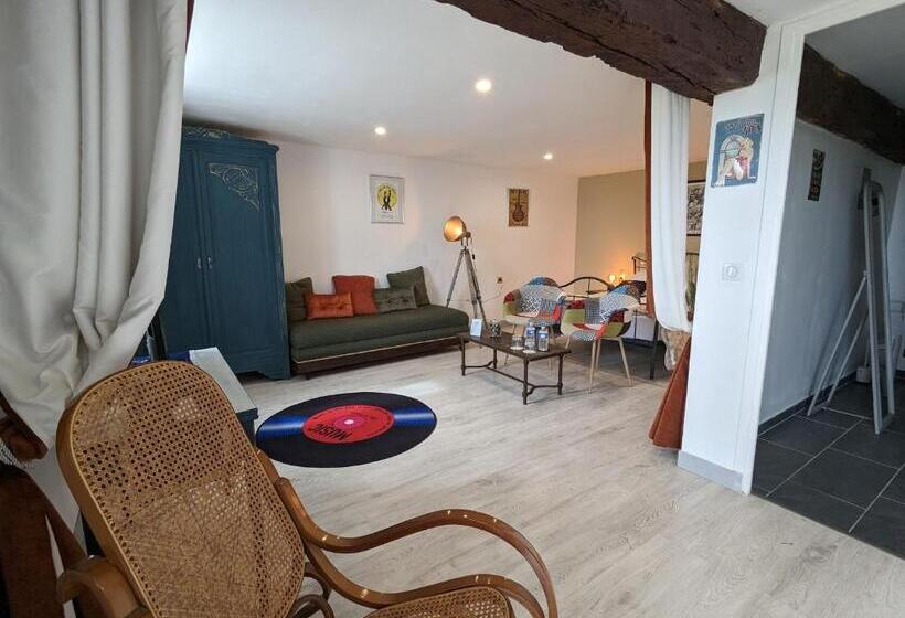 Семейный Номер, Guestroom Bouges Le Château, 1 Pièce, 3 Personnes   Fr 1 591 536