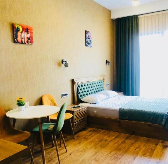 آپارتمان 1 خوابه با چشم‌انداز, Redco Apartment