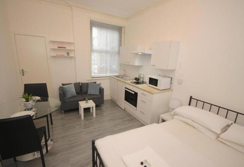 استودیوی استاندارد, Barton Beachside Apartments   Free Parking, Modern Chic, Central Beach Location, Some Sea Views   Fa