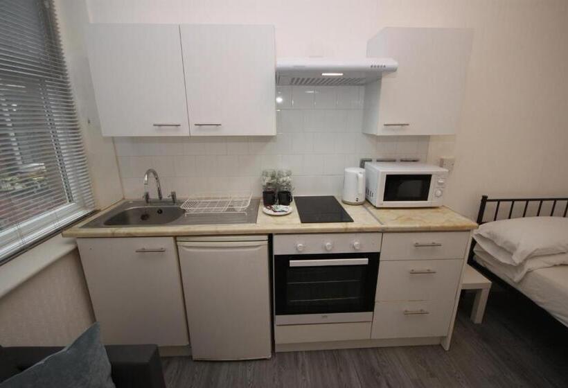 استودیوی استاندارد, Barton Beachside Apartments   Free Parking, Modern Chic, Central Beach Location, Some Sea Views   Fa