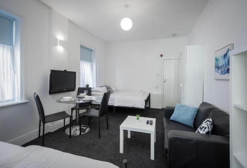 استودیوی استاندارد, Barton Beachside Apartments   Free Parking, Modern Chic, Central Beach Location, Some Sea Views   Fa