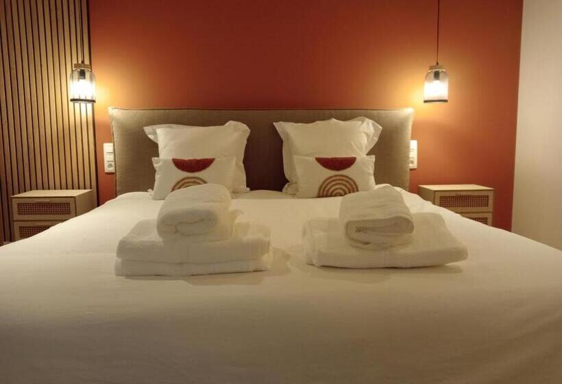 标准间带漩涡浴缸, Dionbulles & Dionlodge Guesthouse, Private Wellness Pool In Option