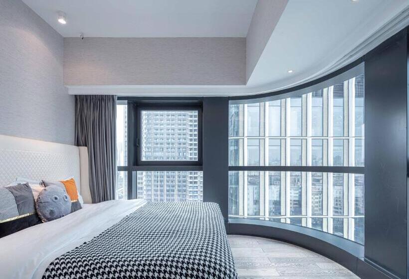 استودیوی سوپریور, Boston Executive Apartments
