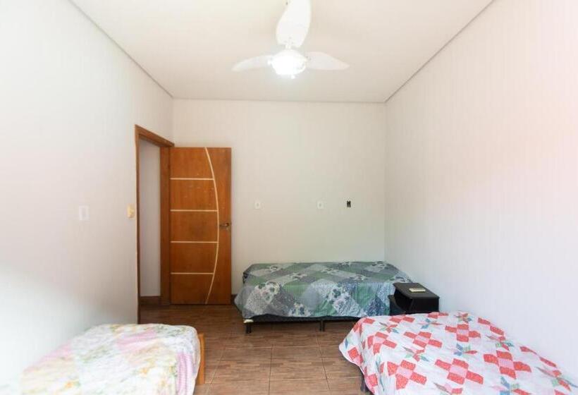 تختخواب در اتاق مشترک, Hostel Toca Do Noel E Bia
