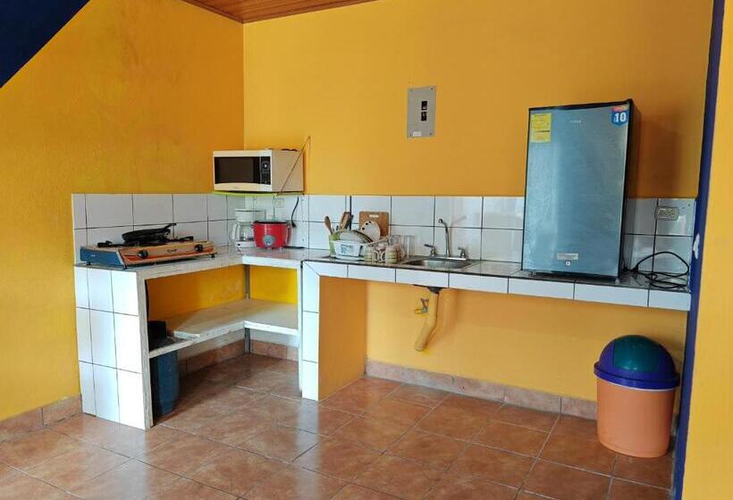 اتاق استاندارد با بالکن, Bioluminiscencia Hostel Tours   North