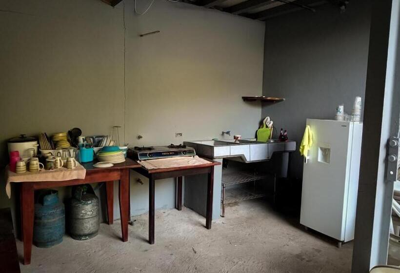 اتاق استاندارد با بالکن, Bioluminiscencia Hostel Tours   North