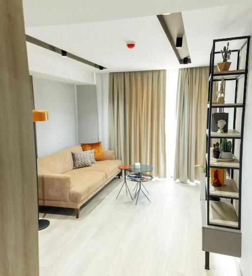 Люкс, Leaf River Suites