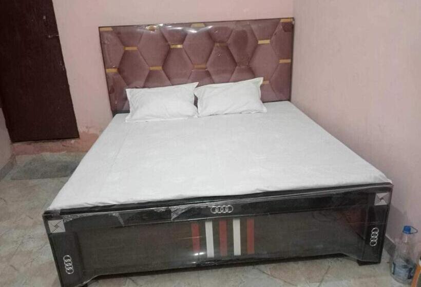 Трехместный Номер Классика, Oyo 81193 Hotel Blue Moon