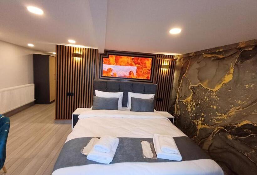 اتاق استاندارد با بالکن و چشم‌انداز دریا, White Palace Haliç