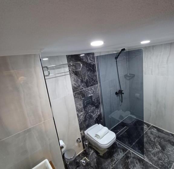 اتاق استاندارد با بالکن و چشم‌انداز دریا, White Palace Haliç