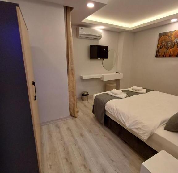 استودیوی استاندارد, White Palace Haliç