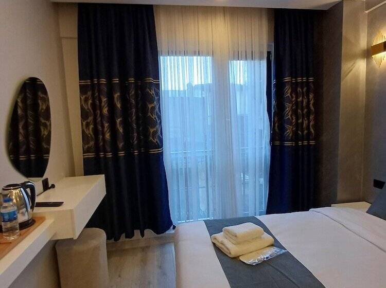اتاق راحتی سه تخته, White Palace Haliç