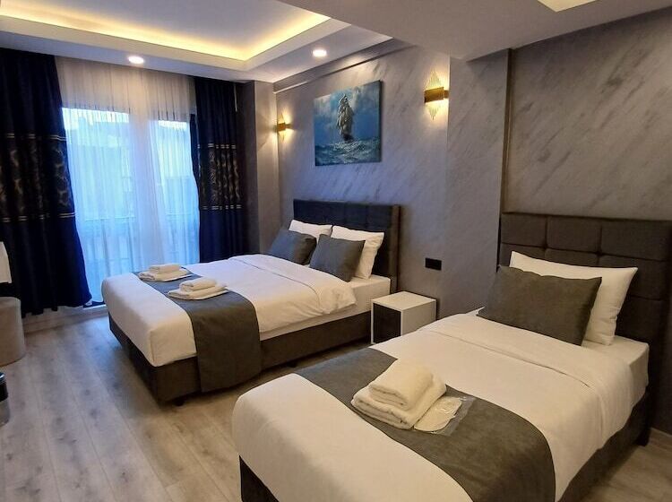 اتاق راحتی سه تخته, White Palace Haliç