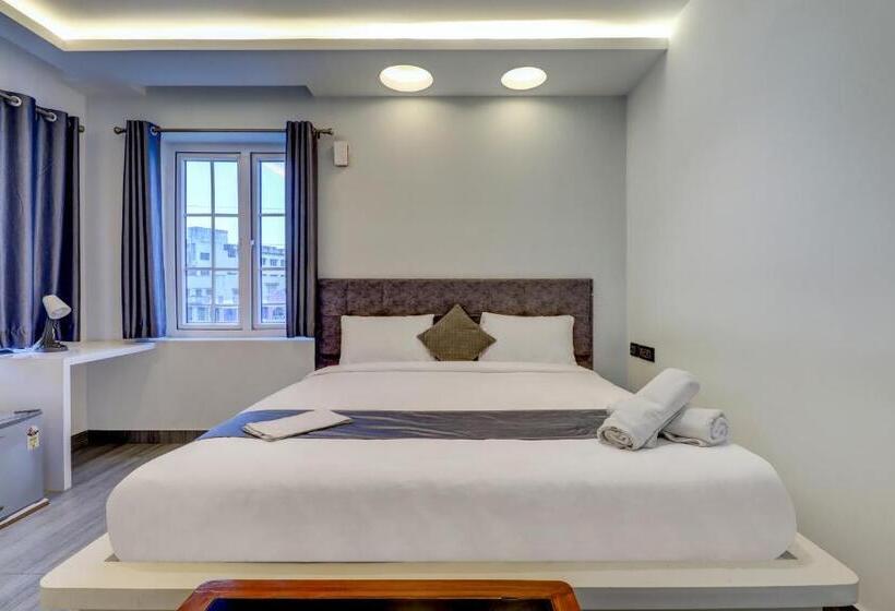 Номер Deluxe, Brundavan International Guntur