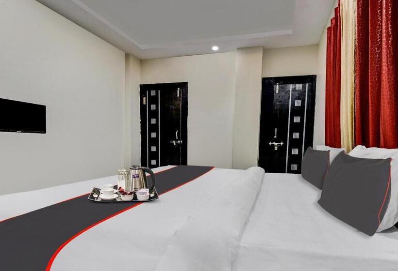 اتاق کلاسیک سه تخته, Flagship 92912 New Convivial Homes