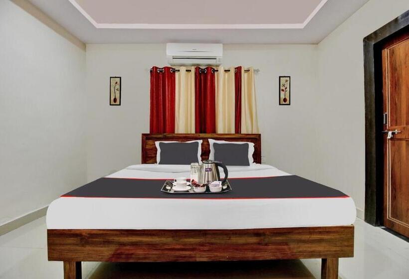 اتاق کلاسیک سه تخته, Flagship 92912 New Convivial Homes