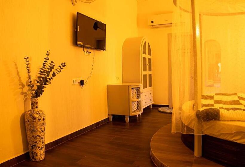 Президентский Люкс, The Village Resort Mundra