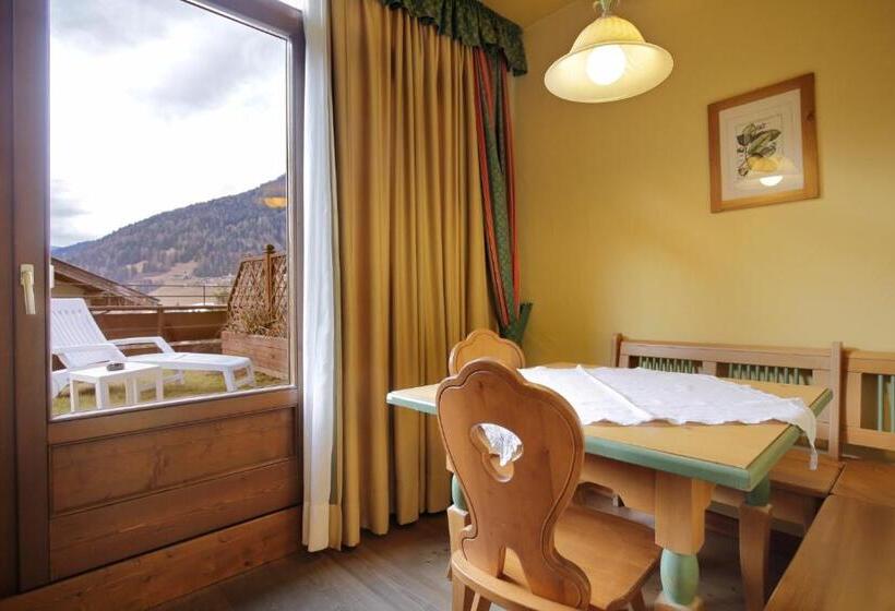 سوییت با چشم‌انداز کوه, Park Hotel Leonardo