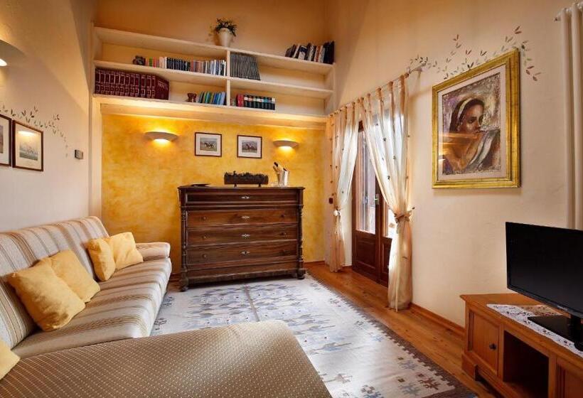1 Bedroom Penthouse Apartment, Park Hotel Leonardo
