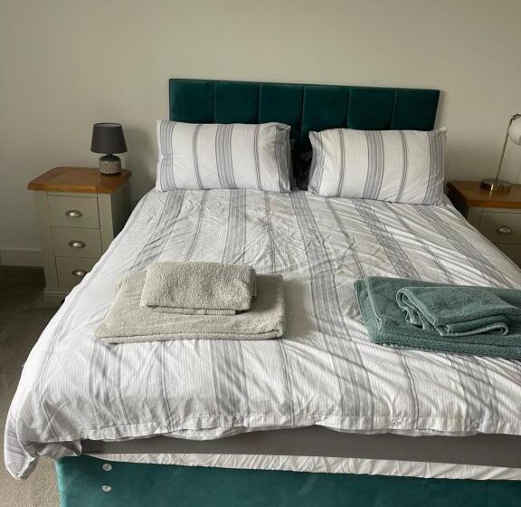 آپارتمان 1 خوابه با چشم‌انداز باغ, Apple Barn Guest House