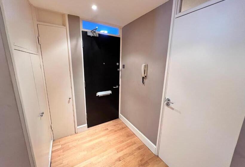 شقة بغرفة نوم واحدة, Great River Thames View Entire Apartment In The Most Central London