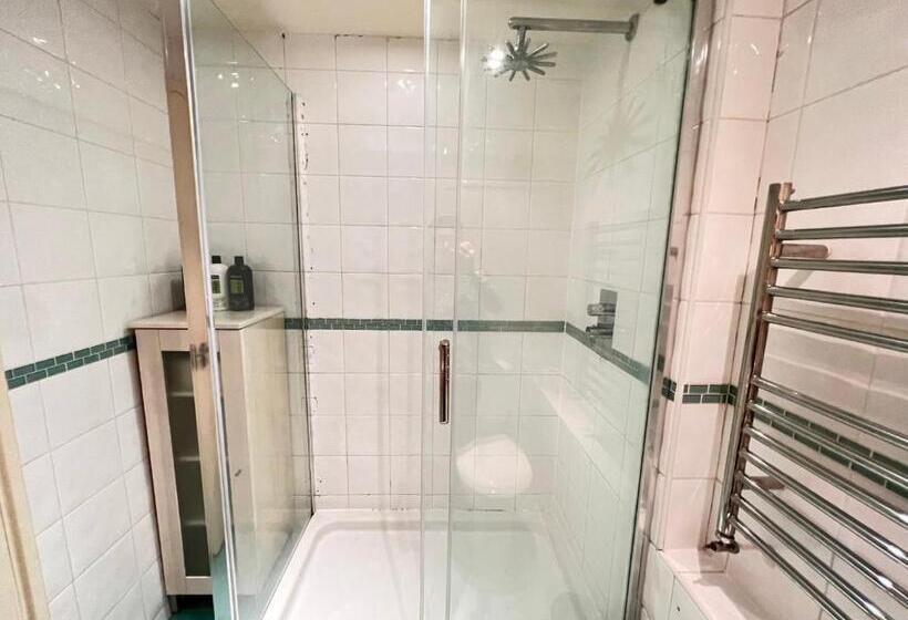 شقة بغرفة نوم واحدة, Great River Thames View Entire Apartment In The Most Central London
