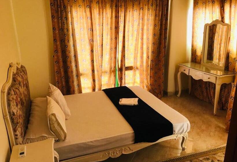 سوییت, Green House Hotel Ras Elbar
