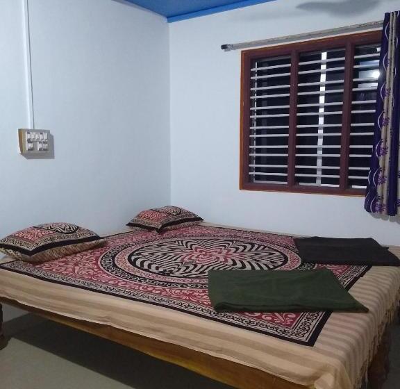 اتاق استاندارد با بالکن, Gundappa Cafe Gokarna Kudle Beach